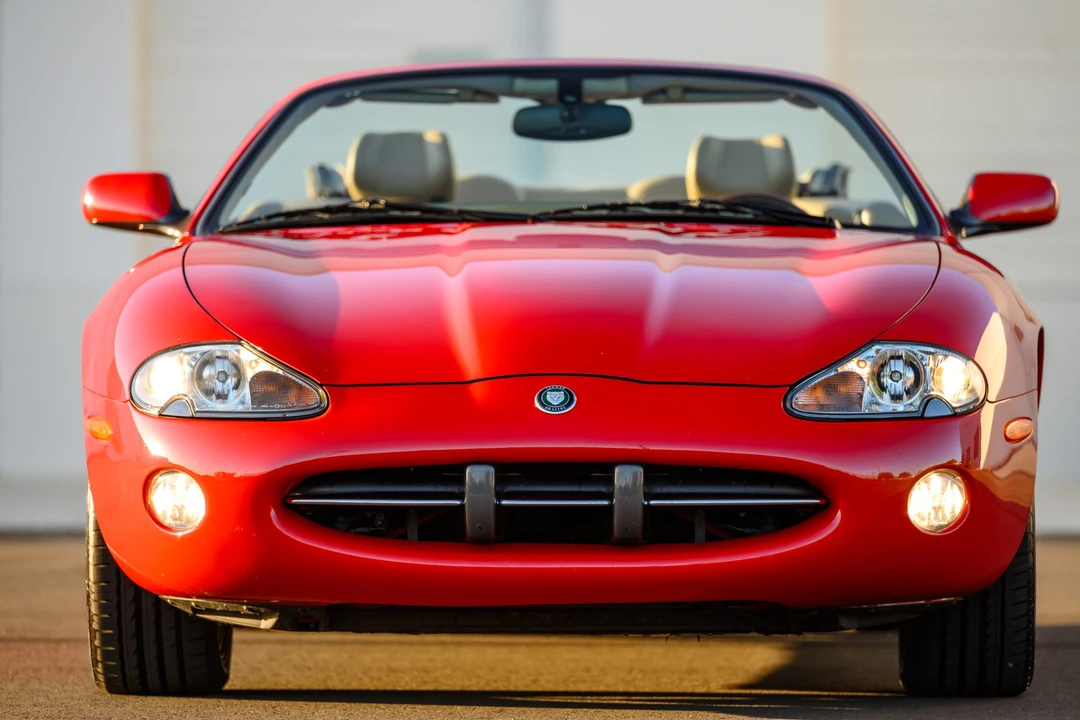 2001 Jaguar X100 XK8 - Image 8 of 31