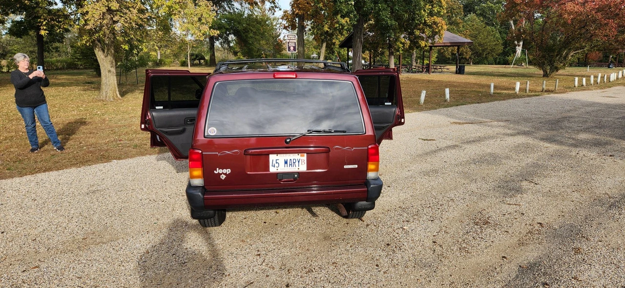 2001 Jeep XJ Cherokee - Image 16 of 31