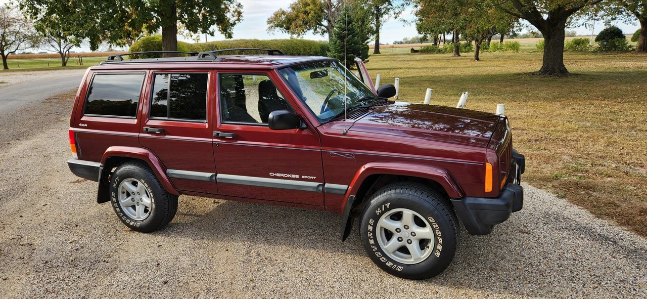2001 Jeep XJ Cherokee - Image 3 of 31