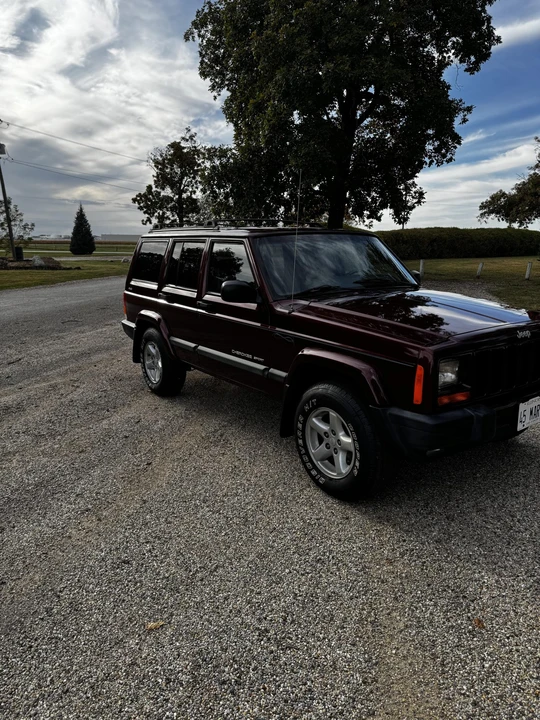 2001 Jeep XJ Cherokee - Image 4 of 31