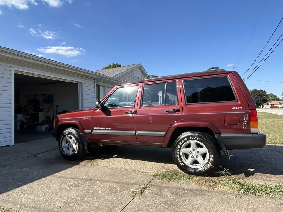 2001 Jeep XJ Cherokee - Image 12 of 31