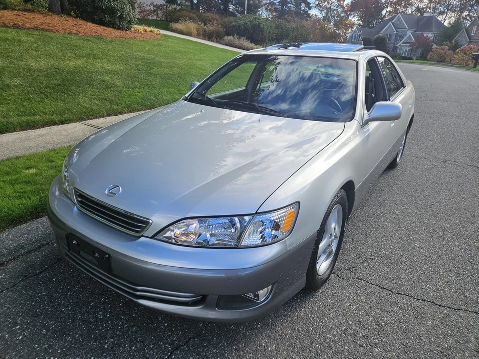2001 Lexus ES 3rd Gen - Image 4 of 31