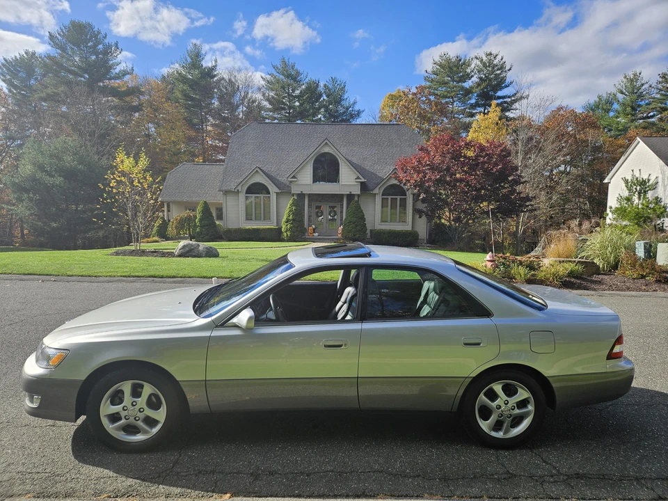 2001 Lexus ES 3rd Gen - Image 31 of 31