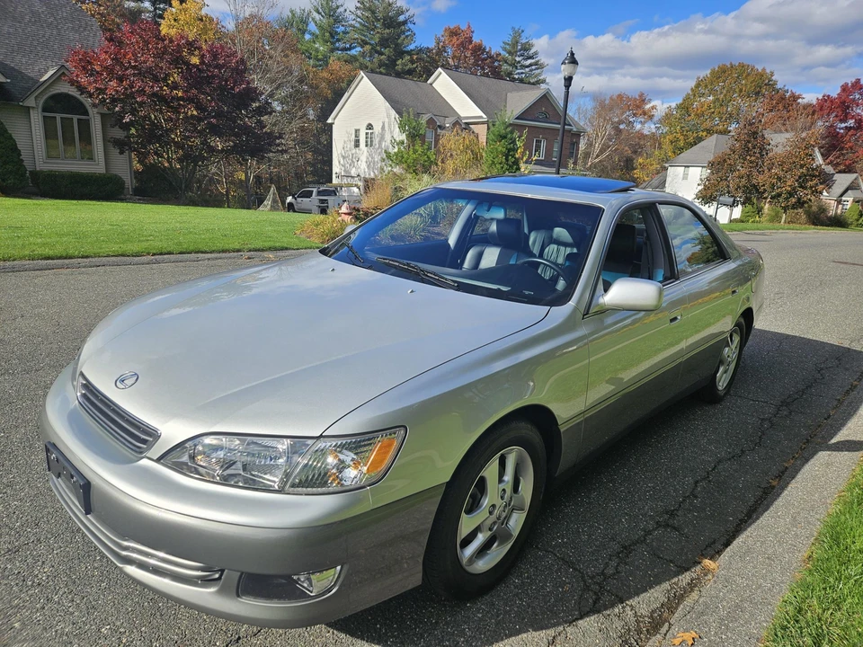 2001 Lexus ES 3rd Gen - Image 23 of 31
