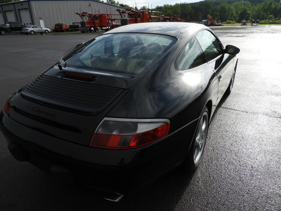 2001 Porsche 996 Carrera - Image 23 of 31