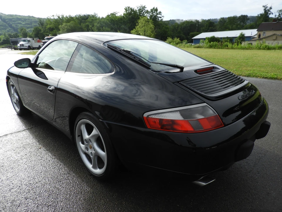 2001 Porsche 996 Carrera - Image 18 of 31