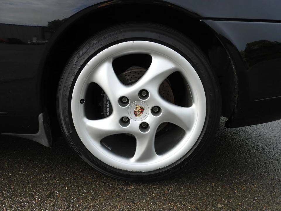 2001 Porsche 996 Carrera - Image 28 of 31