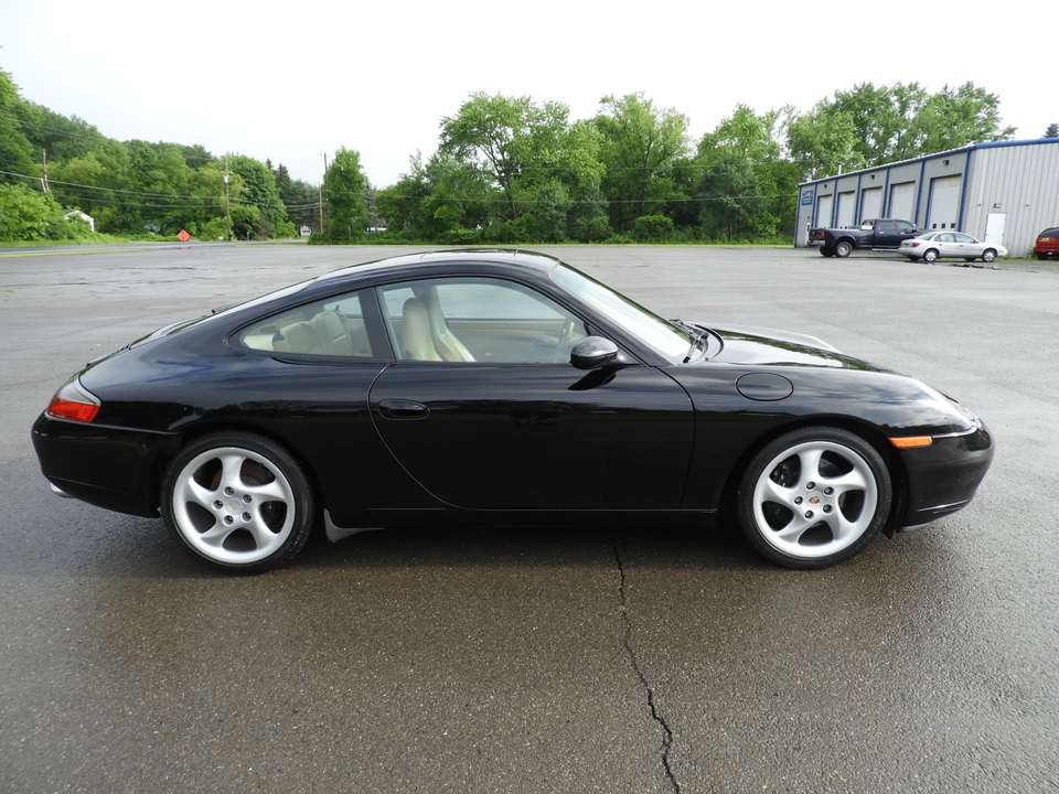 2001 Porsche 996 Carrera - Image 6 of 31