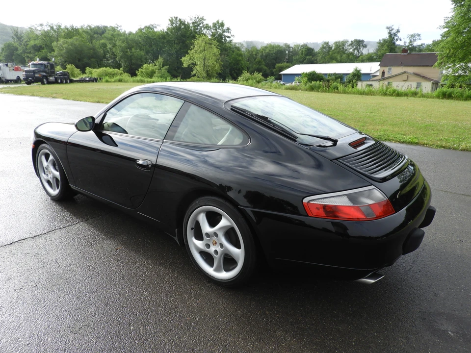 2001 Porsche 996 Carrera - Image 3 of 31