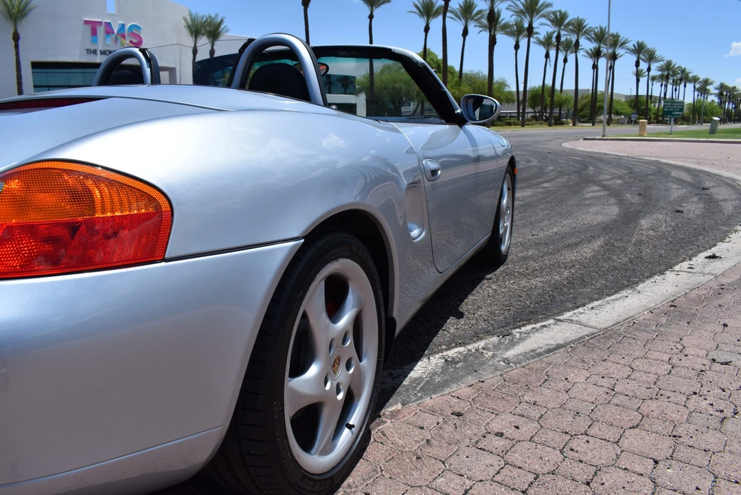 2001 Porsche 986 Boxster S - Image 24 of 31