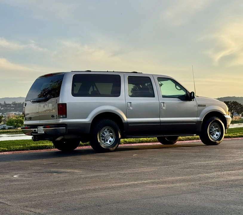 2002 Ford Excursion - Image 16 of 31