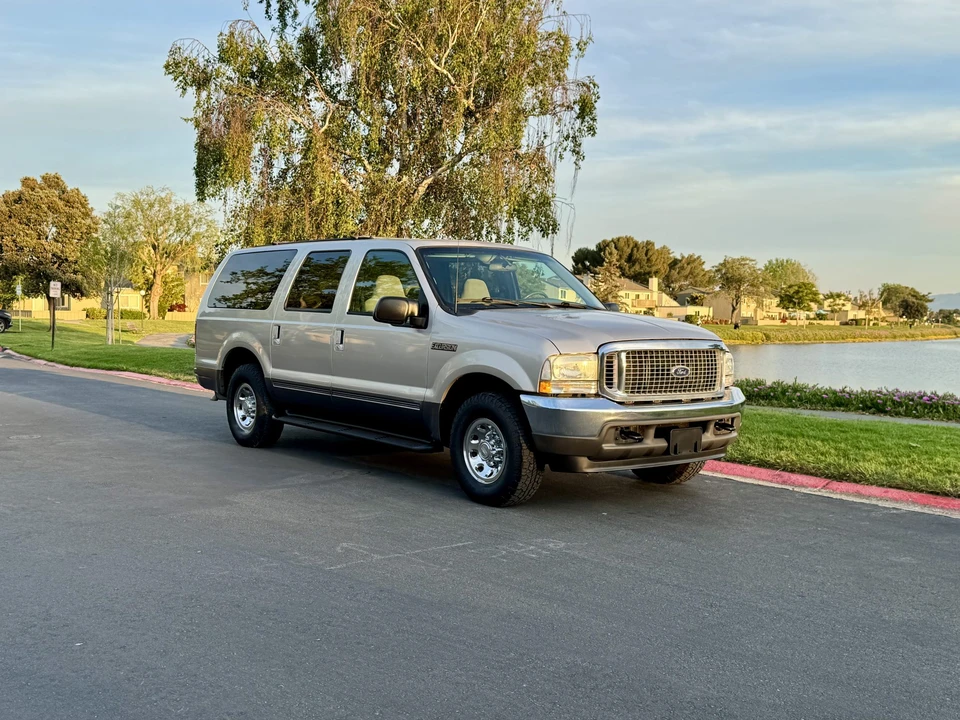 2002 Ford Excursion - Image 12 of 31