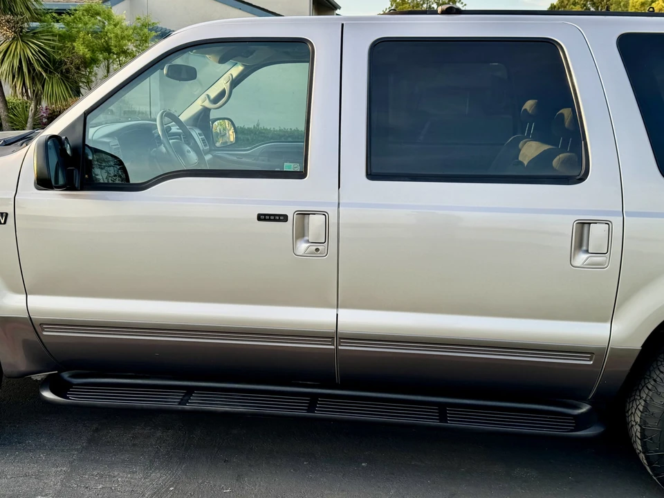 2002 Ford Excursion - Image 29 of 31