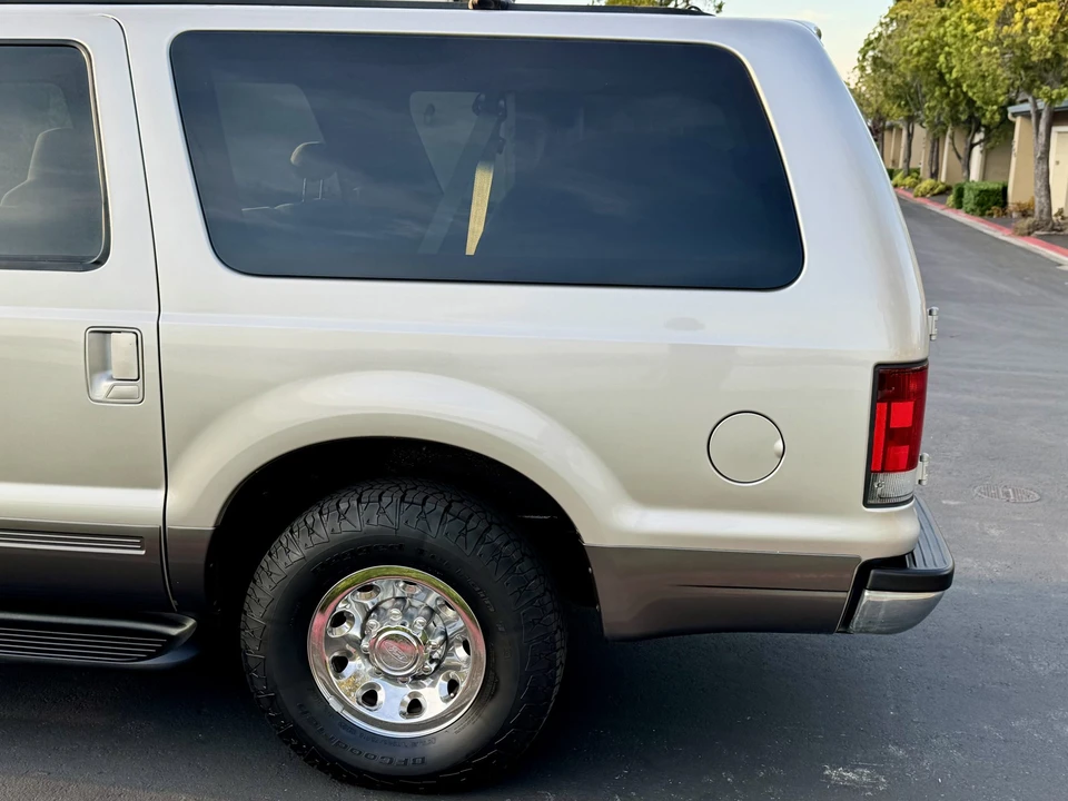 2002 Ford Excursion - Image 30 of 31