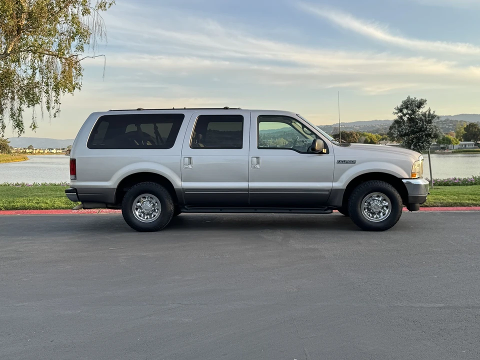 2002 Ford Excursion - Image 13 of 31