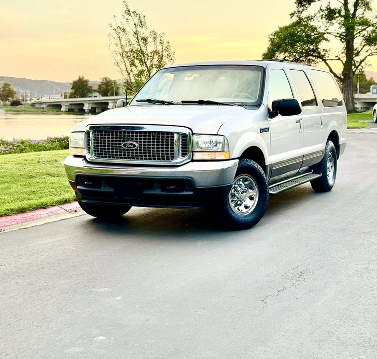 2002 Ford Excursion - Image 8 of 31