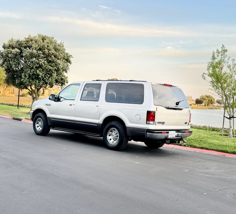 2002 Ford Excursion - Image 23 of 31