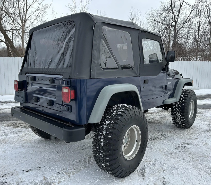 2002 Jeep TJ Wrangler - Image 17 of 31