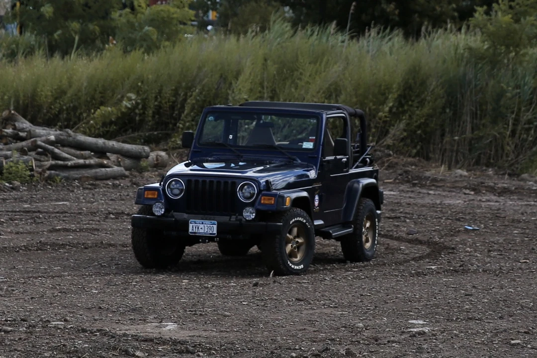 2002 Jeep TJ Wrangler - Image 3 of 31
