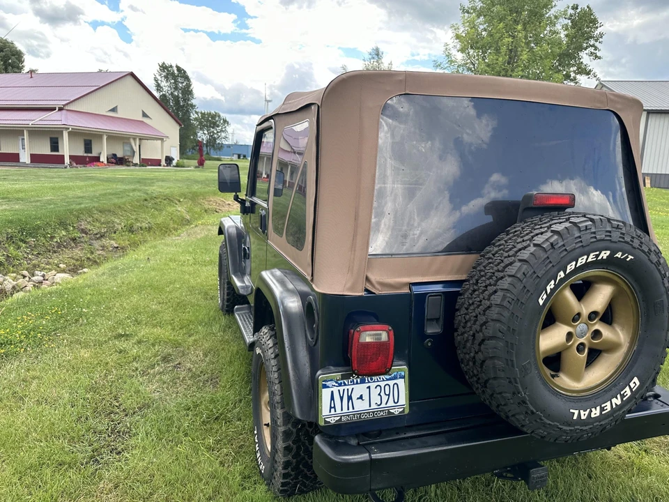 2002 Jeep TJ Wrangler - Image 25 of 31