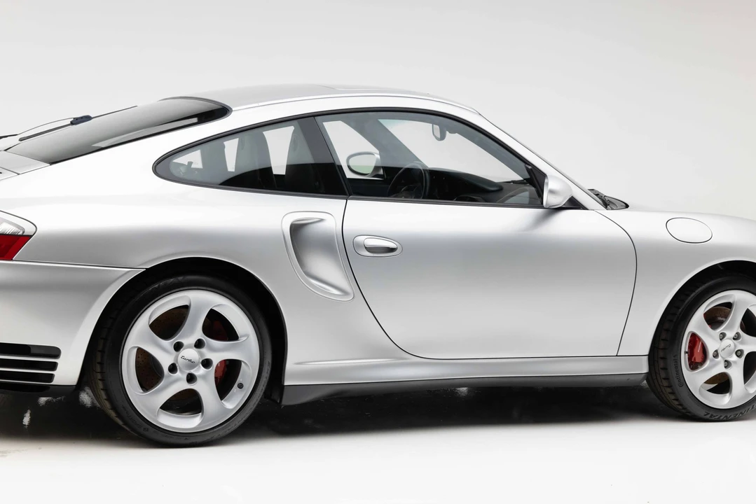 2002 Porsche 996 Turbo - Image 12 of 31