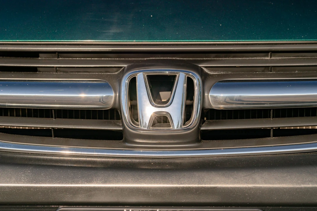 2003 Honda CR-V 2nd Gen - Image 23 of 31