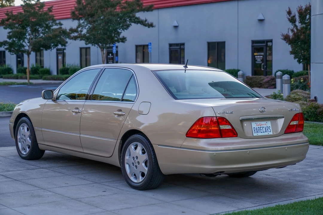 2003 Lexus LS 3rd Gen - Image 4 of 31