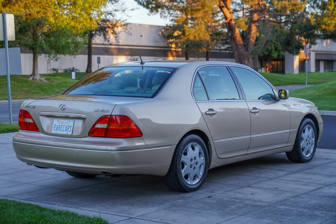 2003 Lexus LS 3rd Gen - Image 6 of 31
