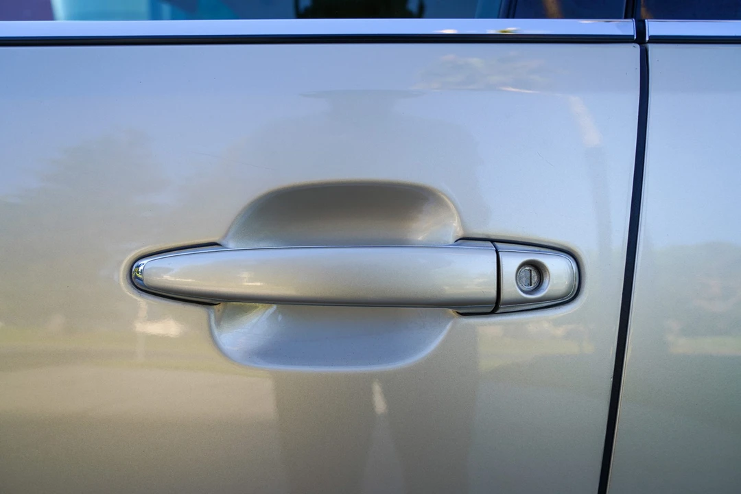 2003 Lexus LS 3rd Gen - Image 22 of 31