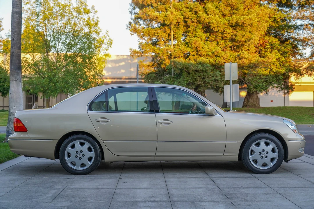 2003 Lexus LS 3rd Gen - Image 7 of 31