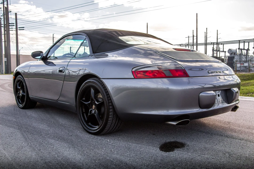 2003 Porsche 996 Carrera - Image 26 of 31