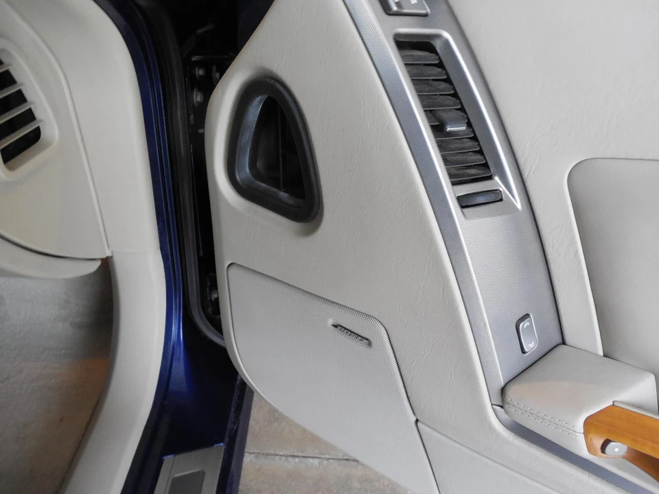 2004 Cadillac XLR - Image 31 of 31