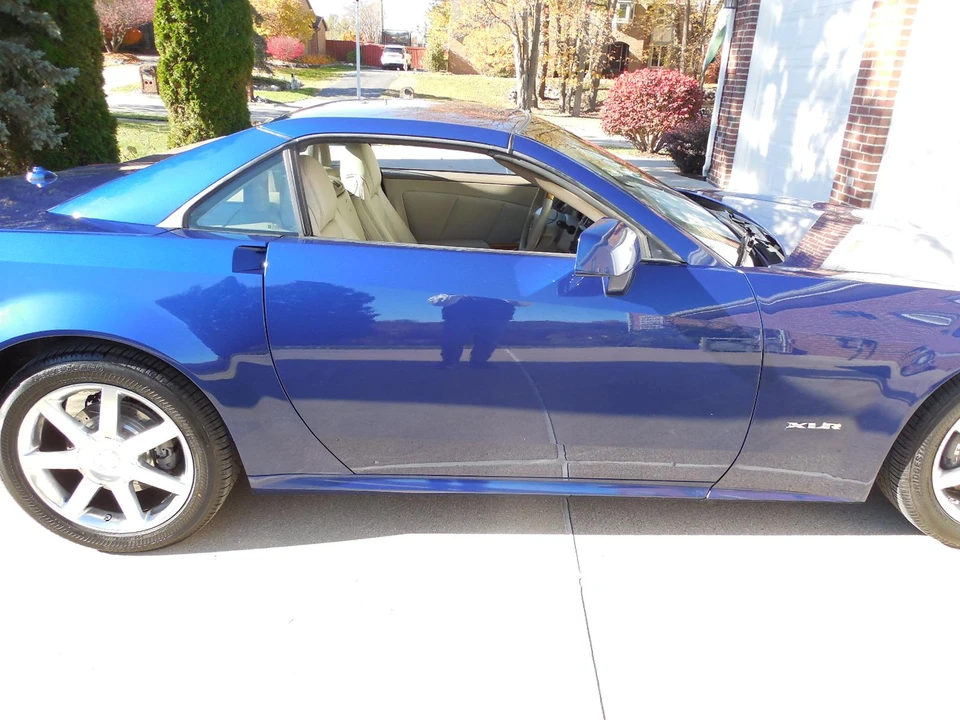 2004 Cadillac XLR - Image 14 of 31
