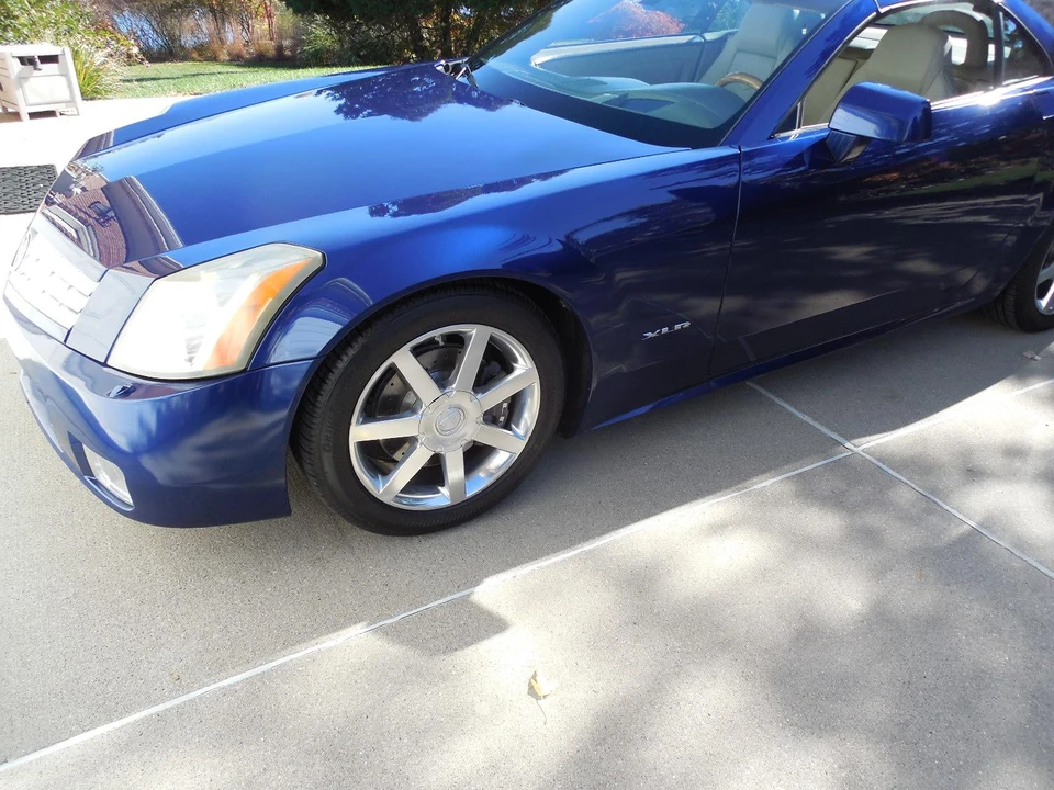 2004 Cadillac XLR - Image 9 of 31