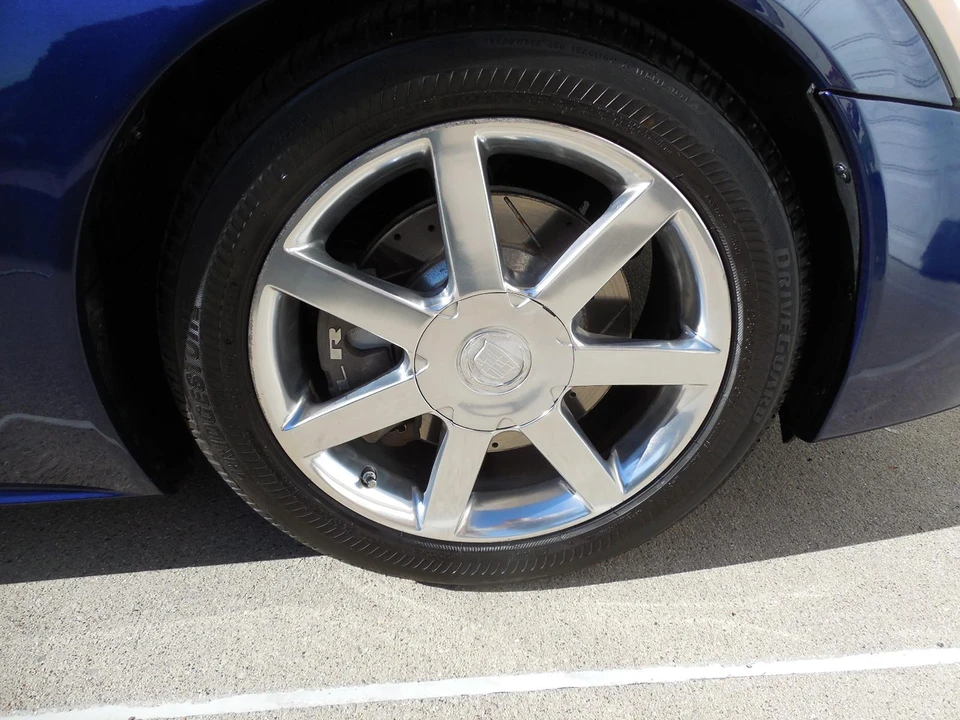 2004 Cadillac XLR - Image 24 of 31