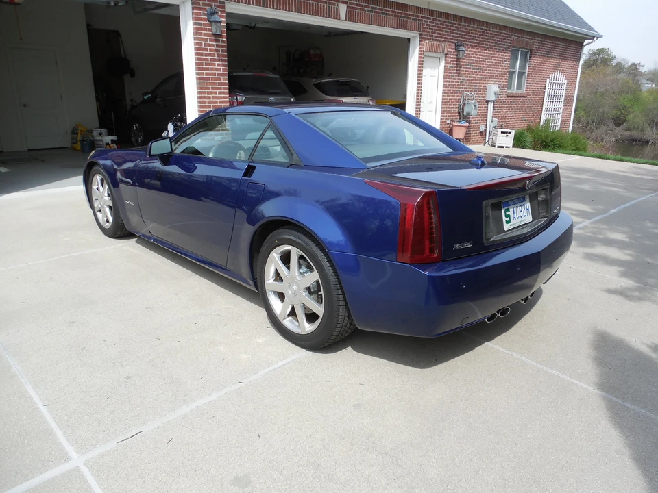 2004 Cadillac XLR - Image 6 of 31