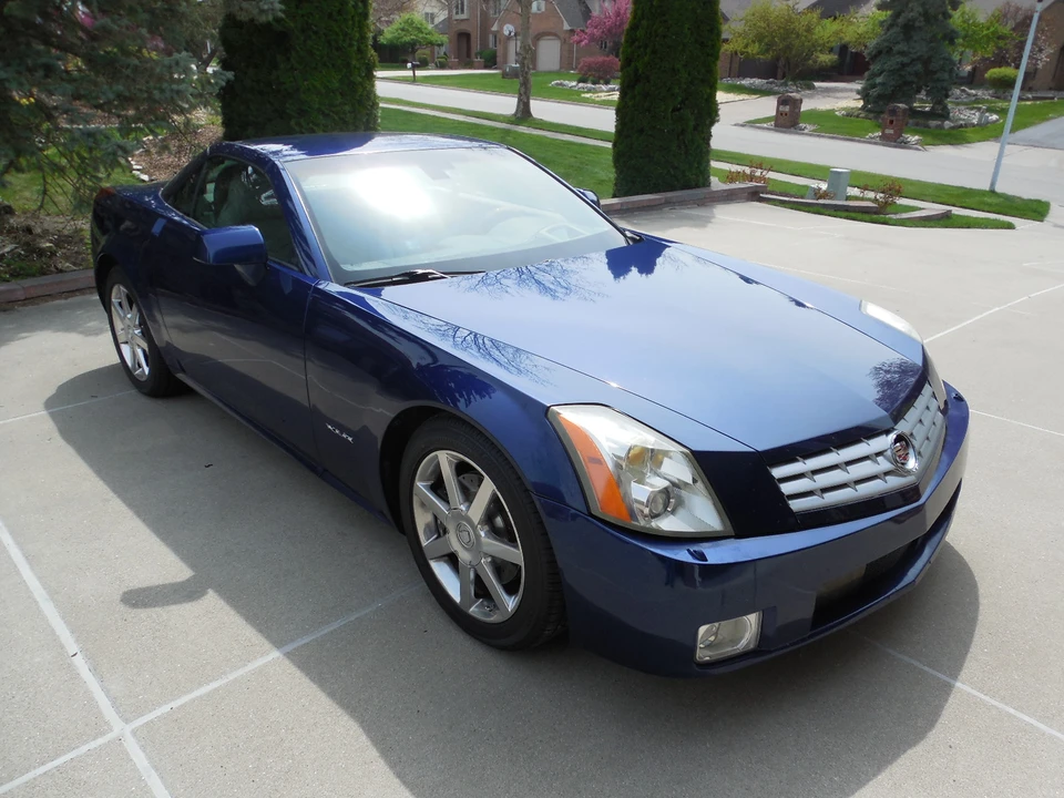 2004 Cadillac XLR - Image 3 of 31