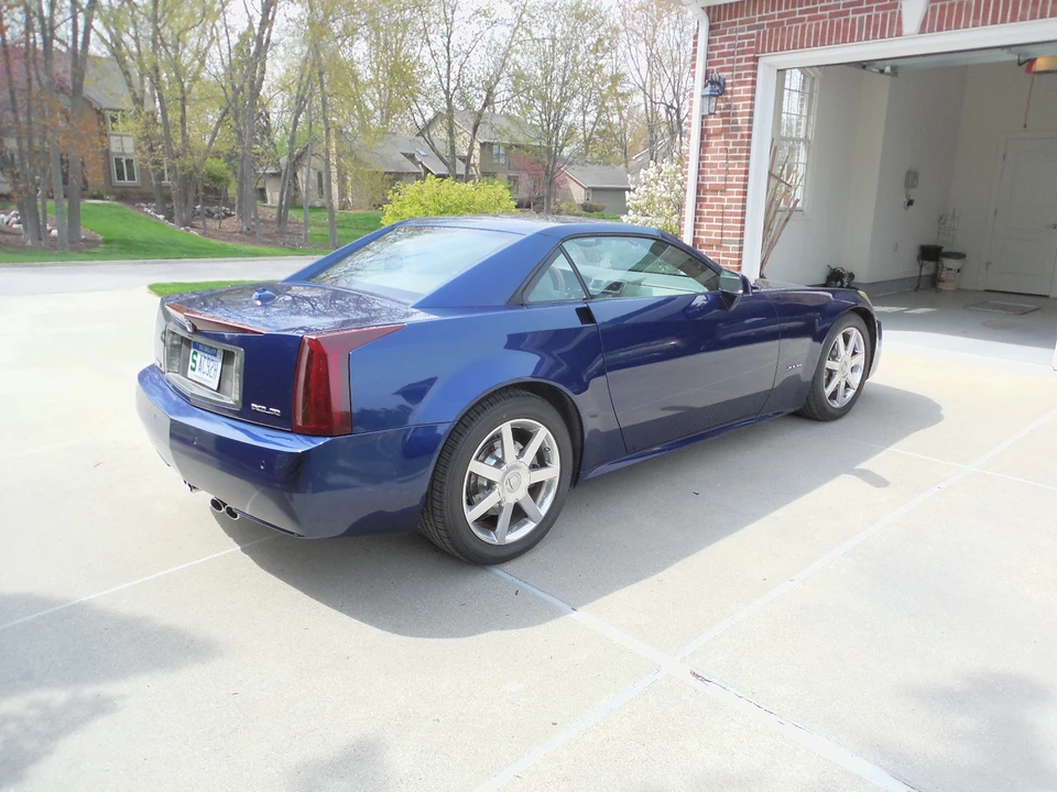 2004 Cadillac XLR - Image 4 of 31
