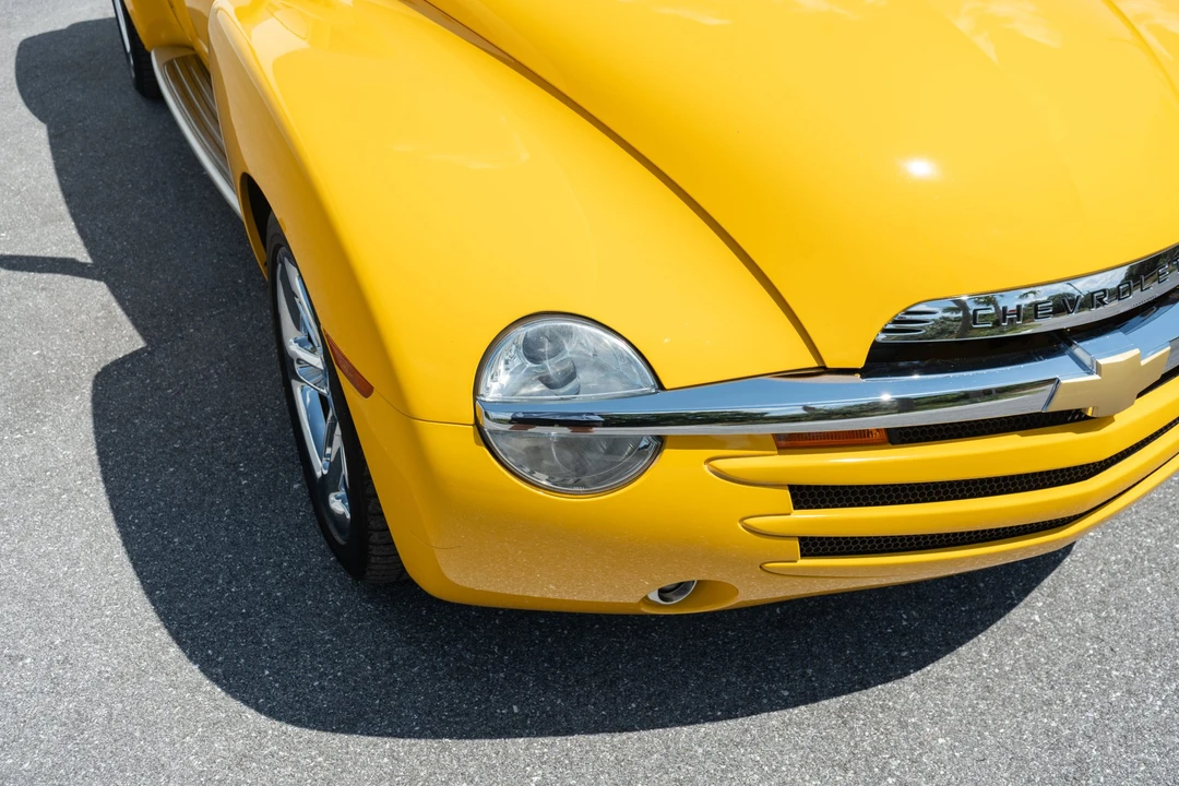 2004 Chevrolet SSR - Image 24 of 31