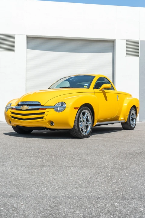 2004 Chevrolet SSR - Image 15 of 31