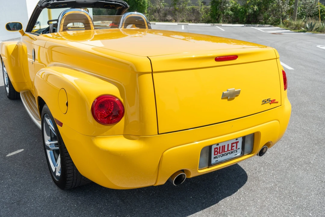 2004 Chevrolet SSR - Image 6 of 31