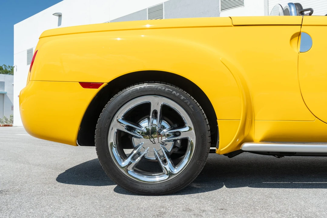 2004 Chevrolet SSR - Image 31 of 31