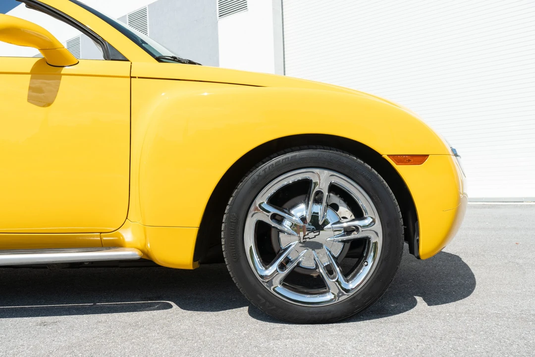 2004 Chevrolet SSR - Image 26 of 31