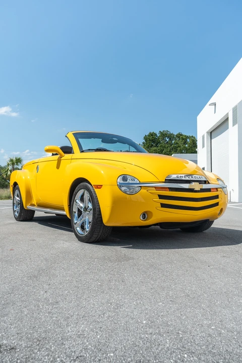 2004 Chevrolet SSR - Image 13 of 31