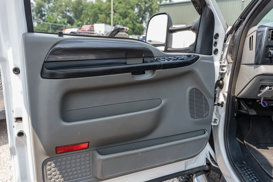 2004 Ford Super Duty 1st Gen - Image 26 of 31