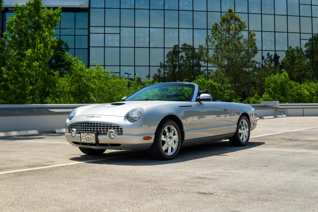 2004 Ford Thunderbird 11th Gen - Image 3 of 31