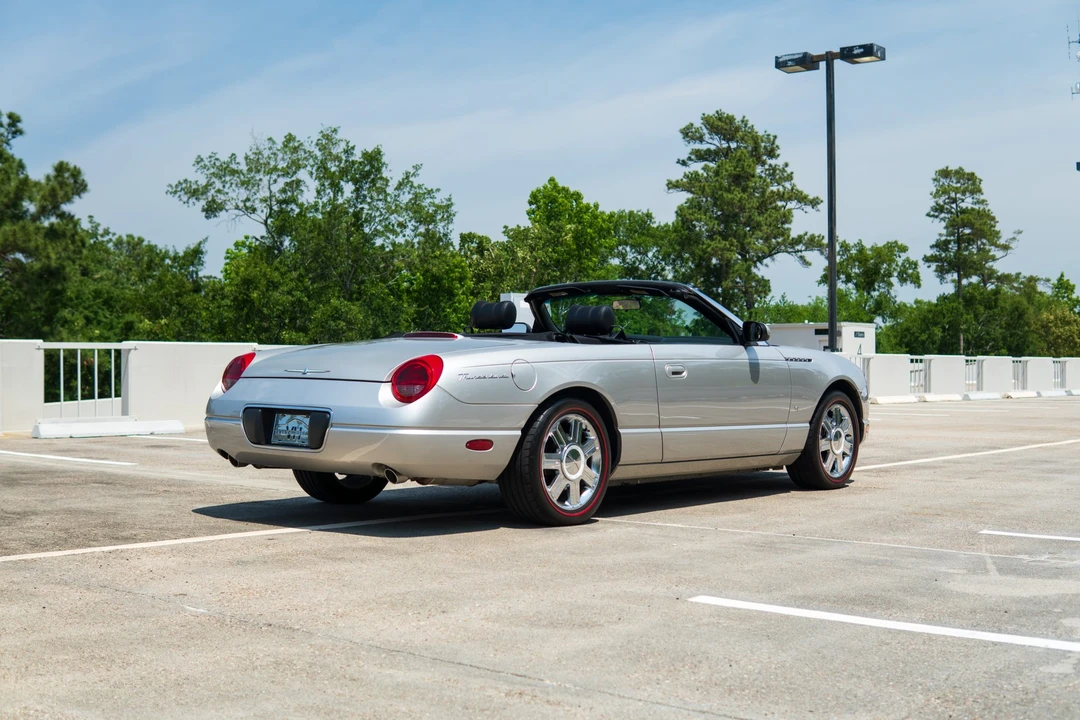 2004 Ford Thunderbird 11th Gen - Image 10 of 31