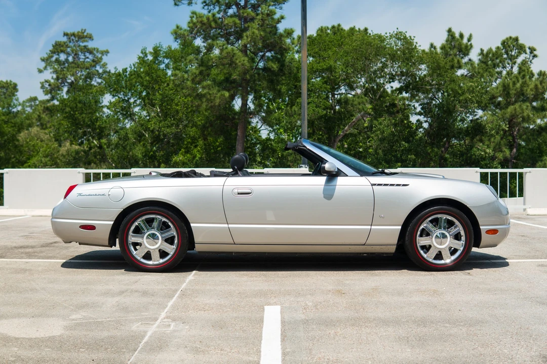 2004 Ford Thunderbird 11th Gen - Image 12 of 31