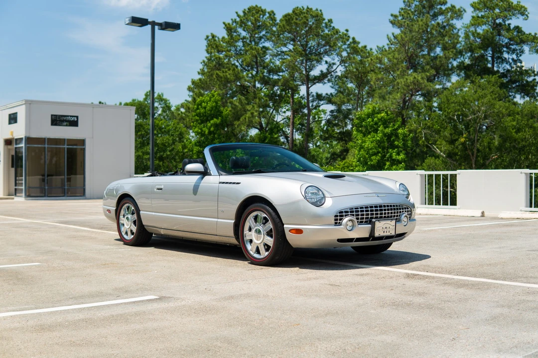 2004 Ford Thunderbird 11th Gen - Image 13 of 31