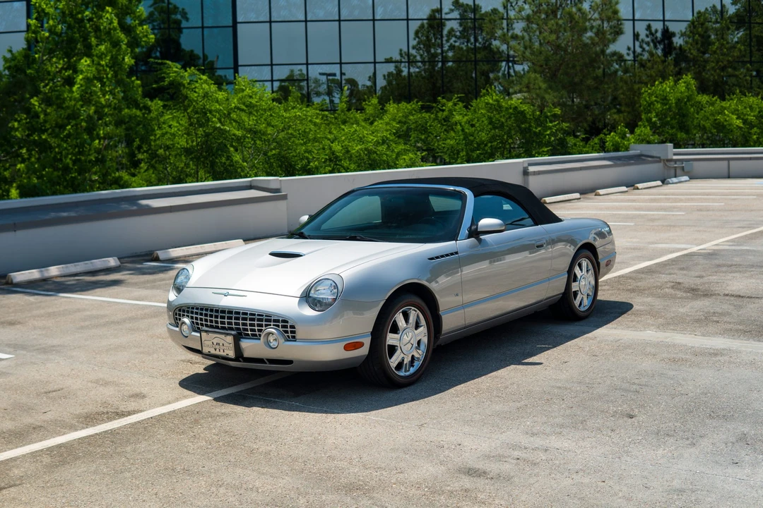 2004 Ford Thunderbird 11th Gen - Image 18 of 31